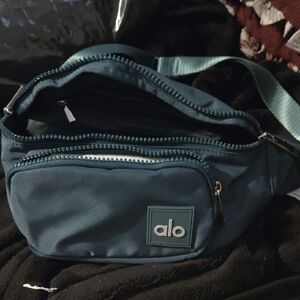 ALO Yoga Men's Teal Belt Bag